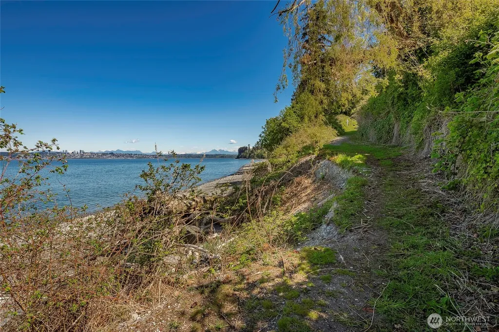 5941 Normar Place Blaine WA 98230