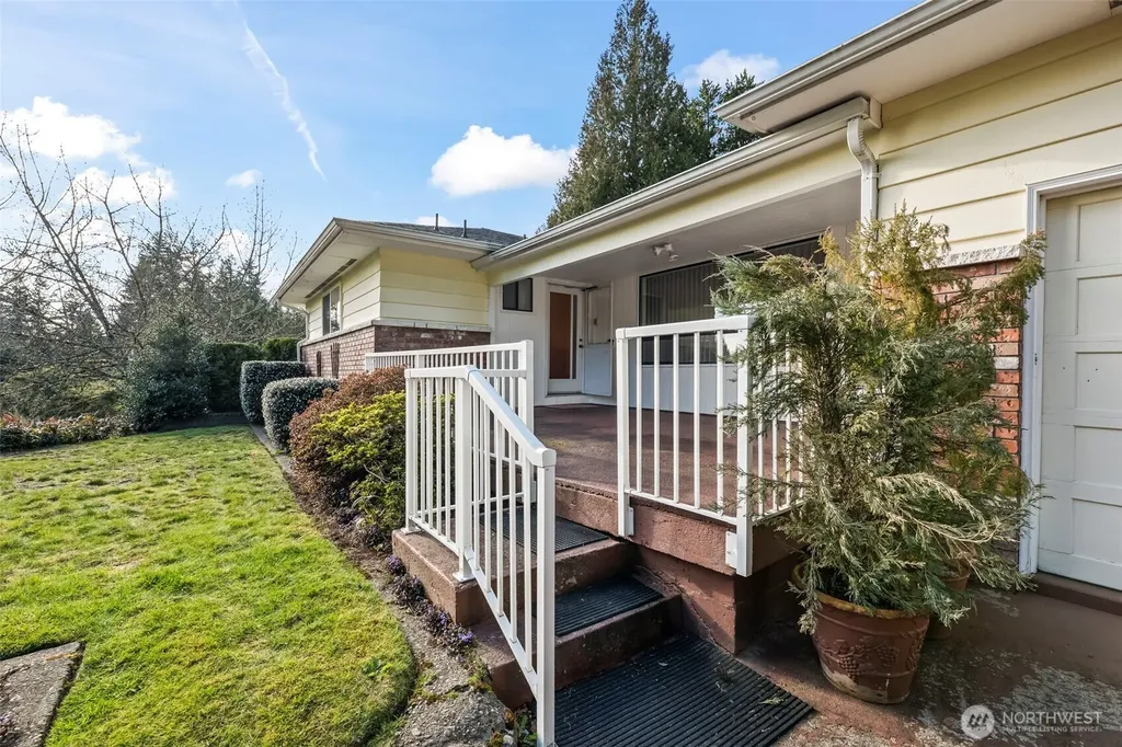14516 SE 178th Place Renton WA 98058