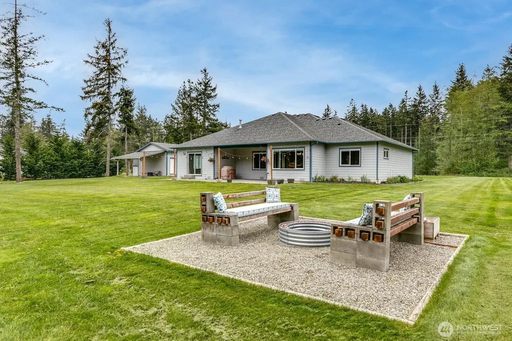 20210 52nd Avenue NW Stanwood WA 98292
