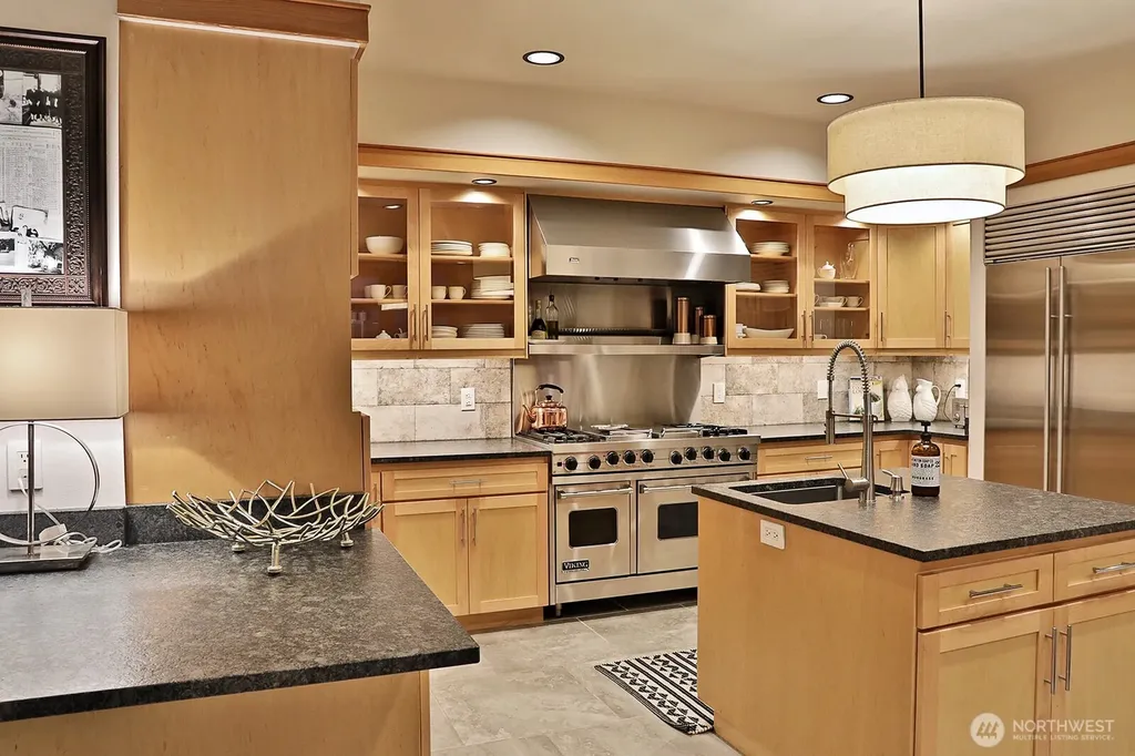 8045 Possession Road Clinton WA 98236