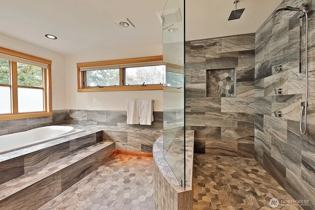 8045 Possession Road Clinton WA 98236