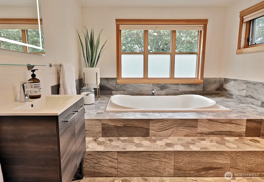 8045 Possession Road Clinton WA 98236