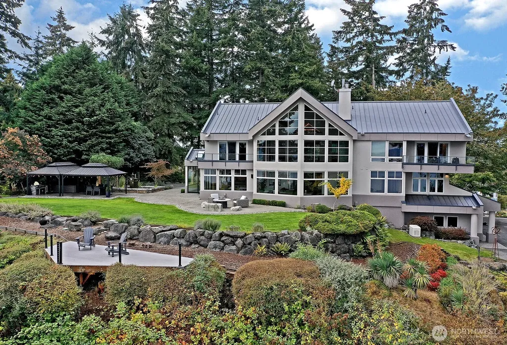 8045 Possession Road Clinton WA 98236