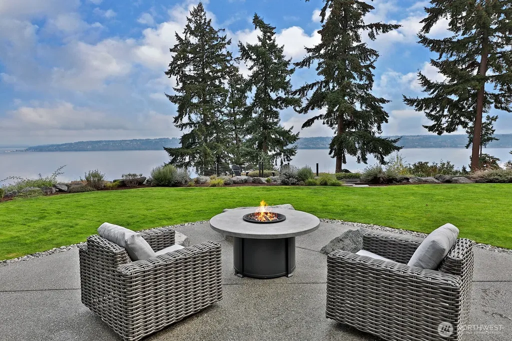 8045 Possession Road Clinton WA 98236