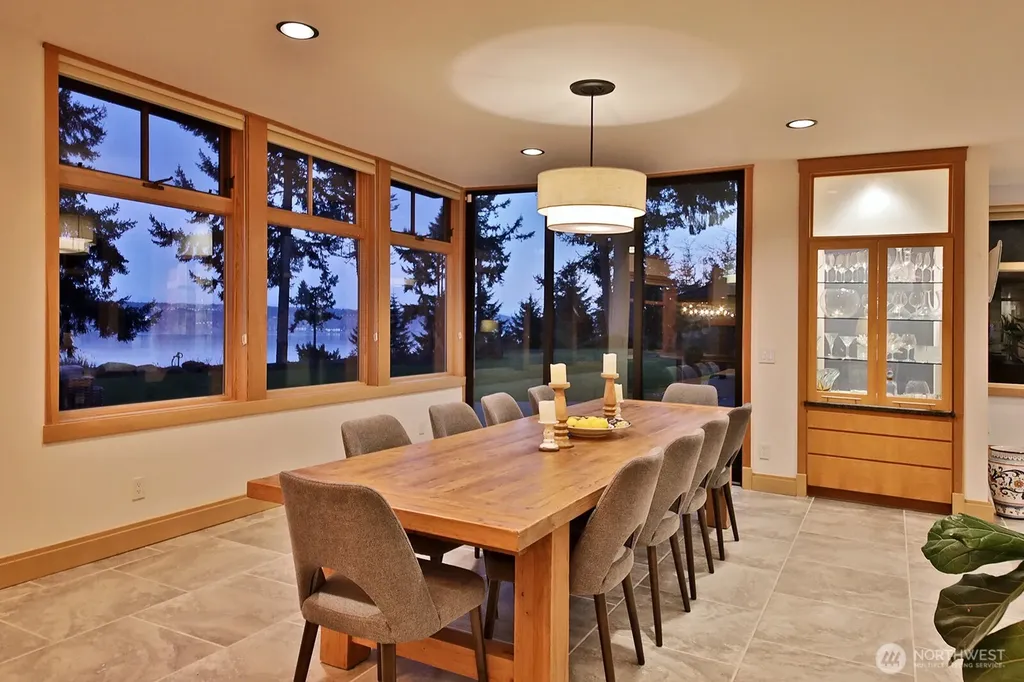 8045 Possession Road Clinton WA 98236