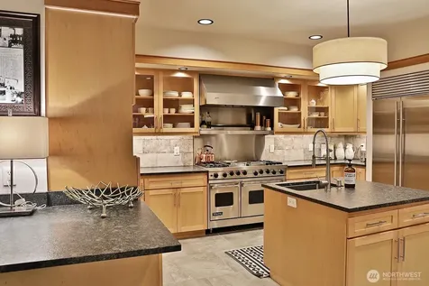 8045 Possession Road Clinton WA 98236