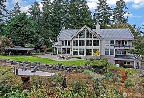 8045 Possession Road Clinton WA 98236