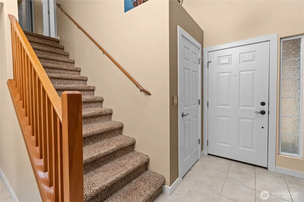 7608 Elm Court SE Lacey WA 98503
