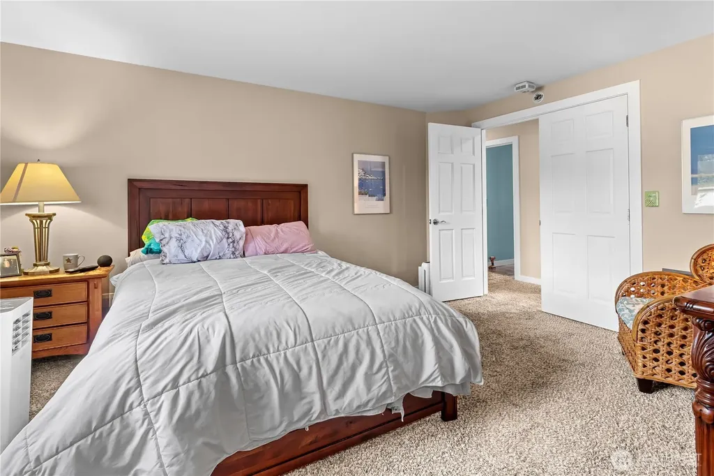 7608 Elm Court SE Lacey WA 98503