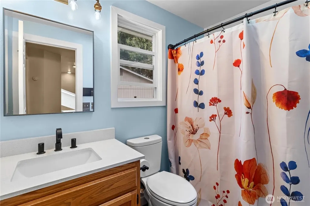 7608 Elm Court SE Lacey WA 98503