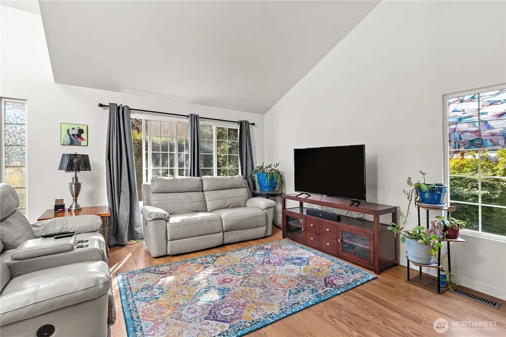 7608 Elm Court SE Lacey WA 98503
