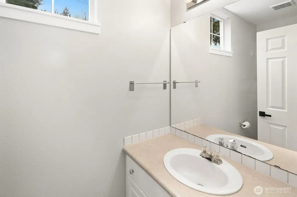 9610 179th Place NE Redmond WA 98052