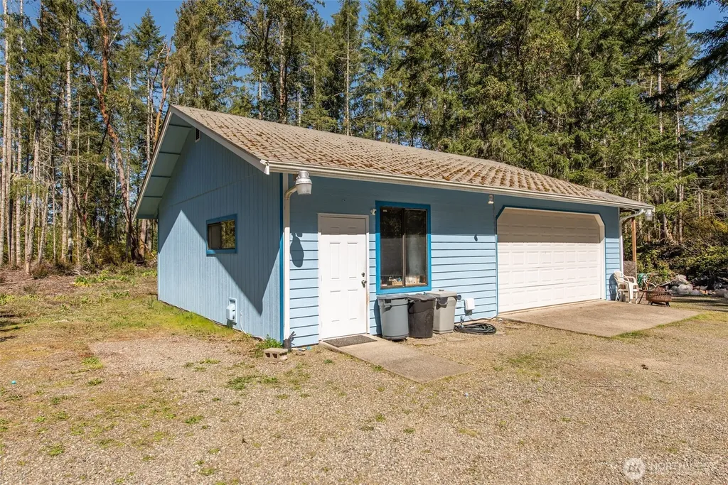 4314 Lackey Road NW Lakebay WA 98349