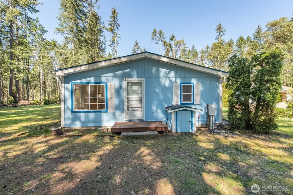 4314 Lackey Road NW Lakebay WA 98349