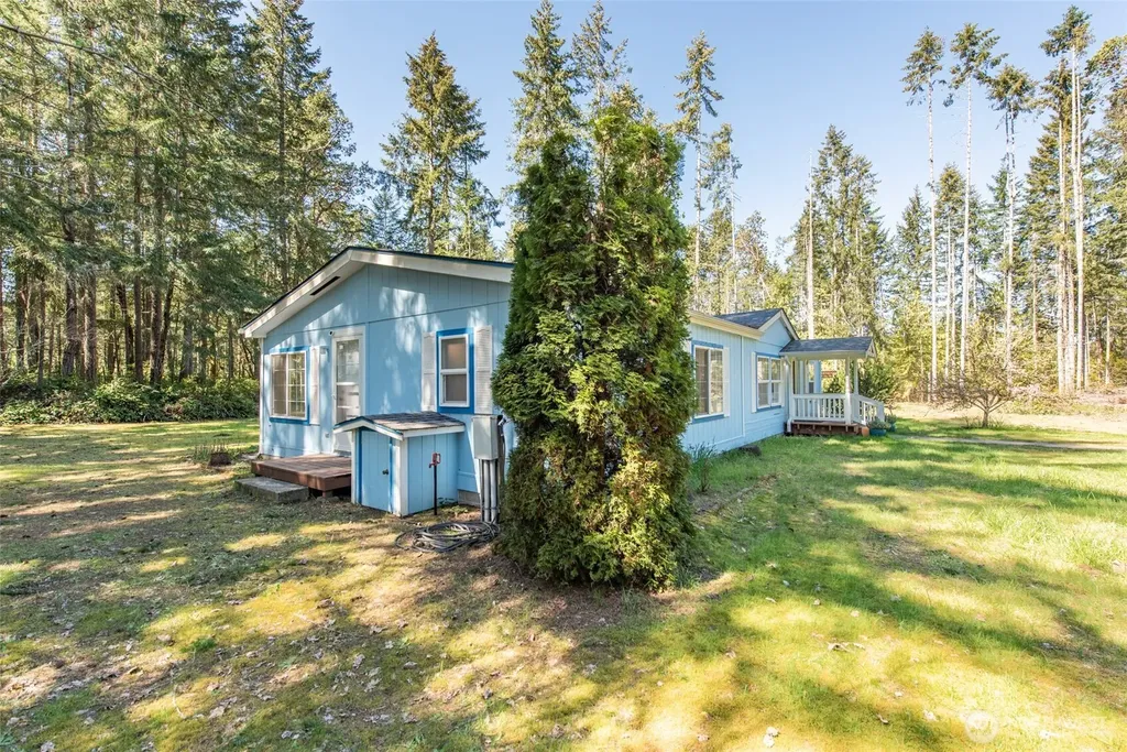 4314 Lackey Road NW Lakebay WA 98349
