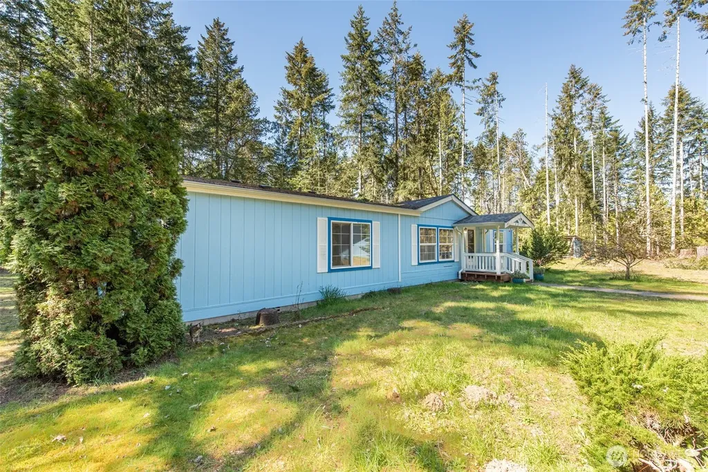 4314 Lackey Road NW Lakebay WA 98349