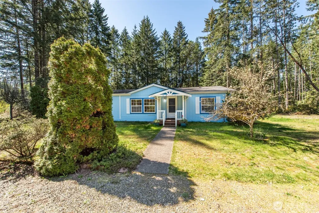 4314 Lackey Road NW Lakebay WA 98349