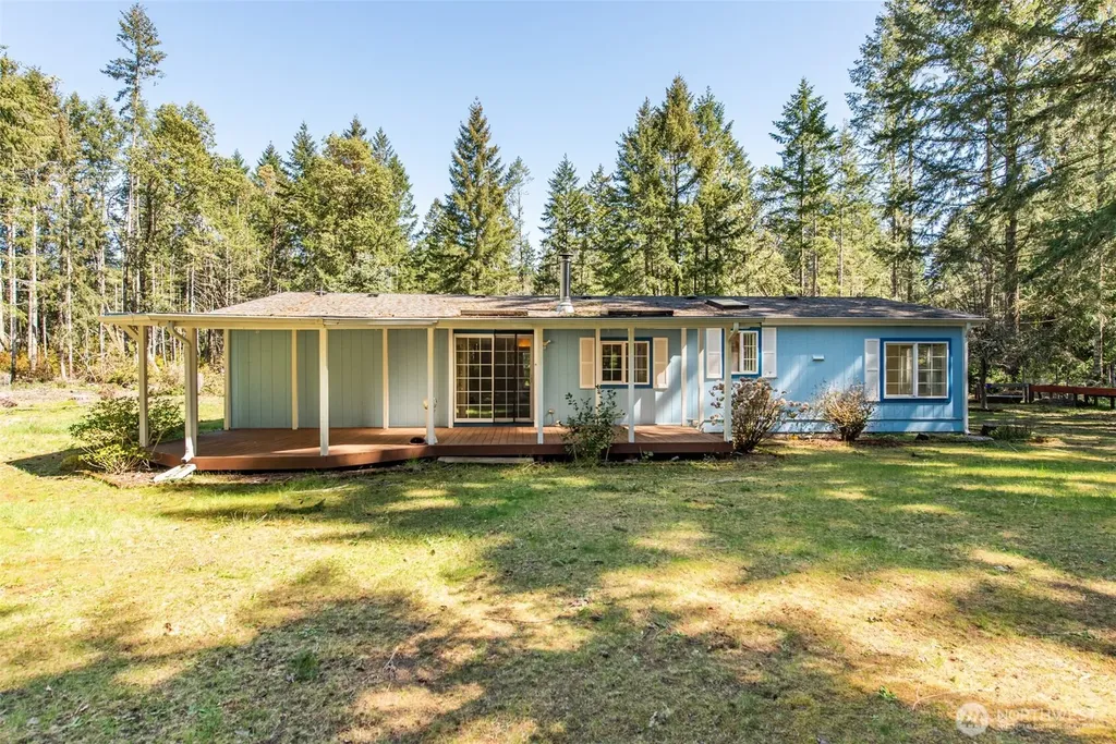 4314 Lackey Road NW Lakebay WA 98349