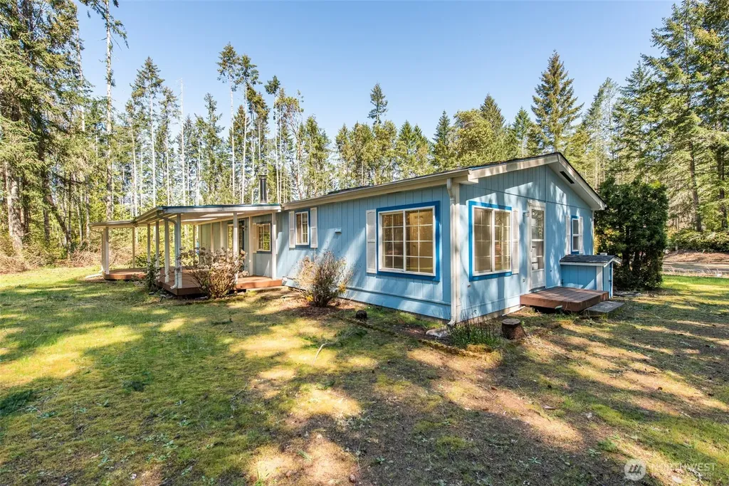 4314 Lackey Road NW Lakebay WA 98349