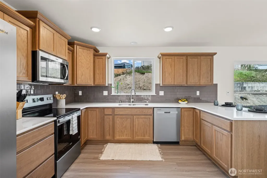 414 Comet Street Milton WA 98354