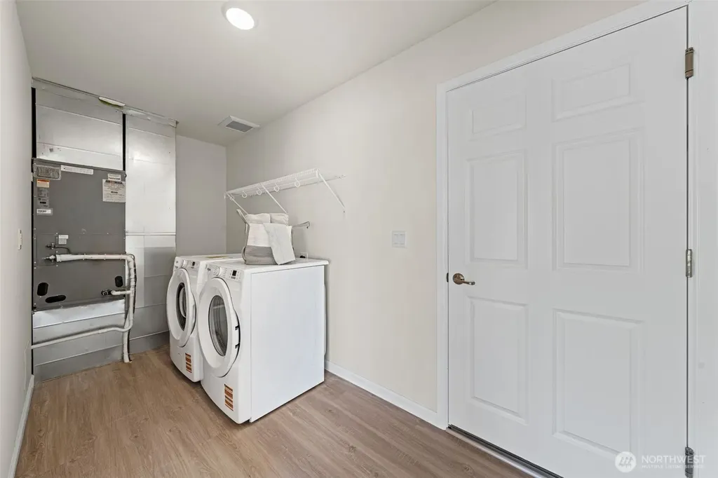 414 Comet Street Milton WA 98354