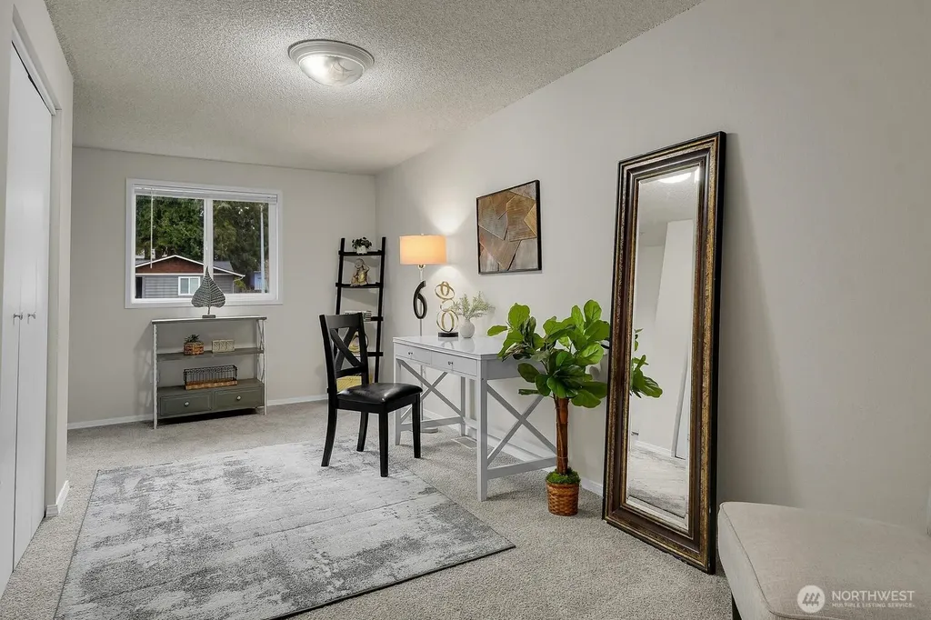 8901 Emerson Place Everett WA 98208