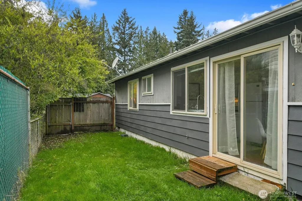 8901 Emerson Place Everett WA 98208
