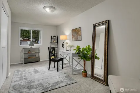 8901 Emerson Place Everett WA 98208