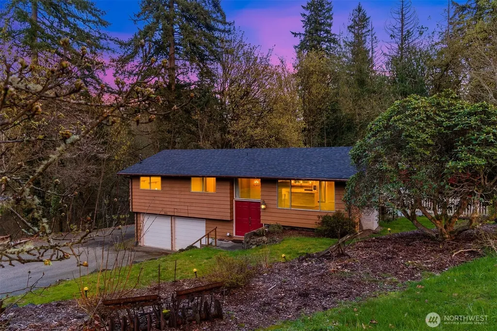 3915 38th Avenue NW Gig Harbor WA 98335