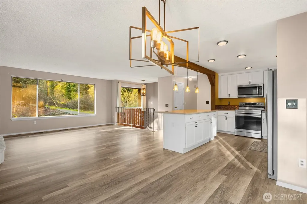 3915 38th Avenue NW Gig Harbor WA 98335