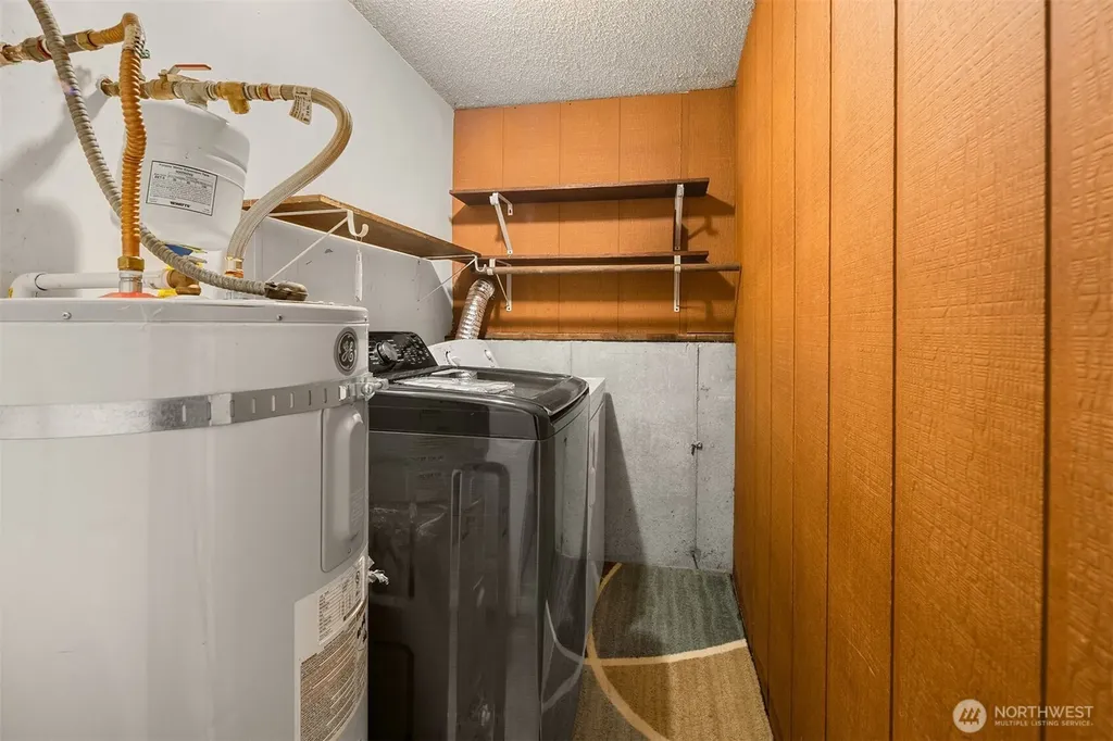 3915 38th Avenue NW Gig Harbor WA 98335