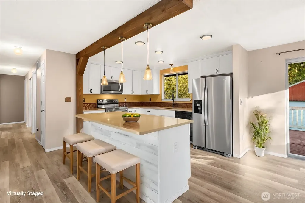 3915 38th Avenue NW Gig Harbor WA 98335