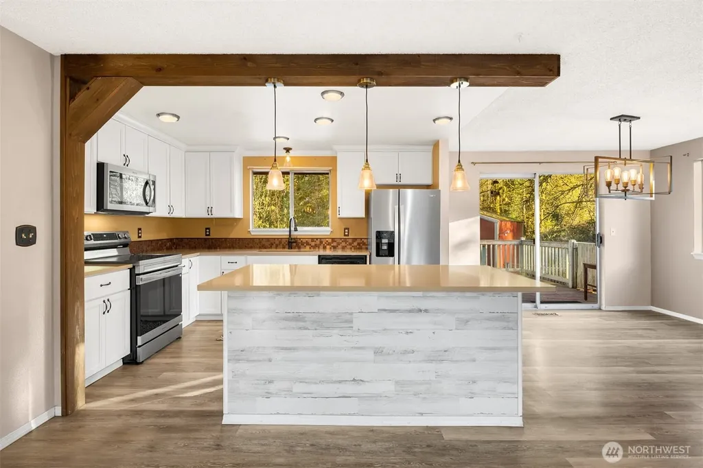 3915 38th Avenue NW Gig Harbor WA 98335