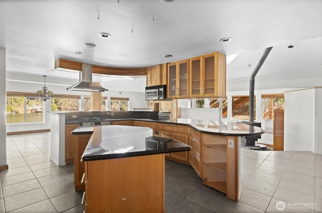 961 W Lake Samish Drive Bellingham WA 98229