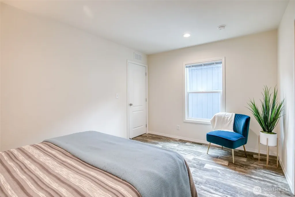 810 Magellan Avenue NE Ocean Shores WA 98569