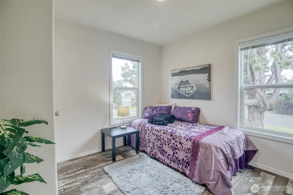 810 Magellan Avenue NE Ocean Shores WA 98569