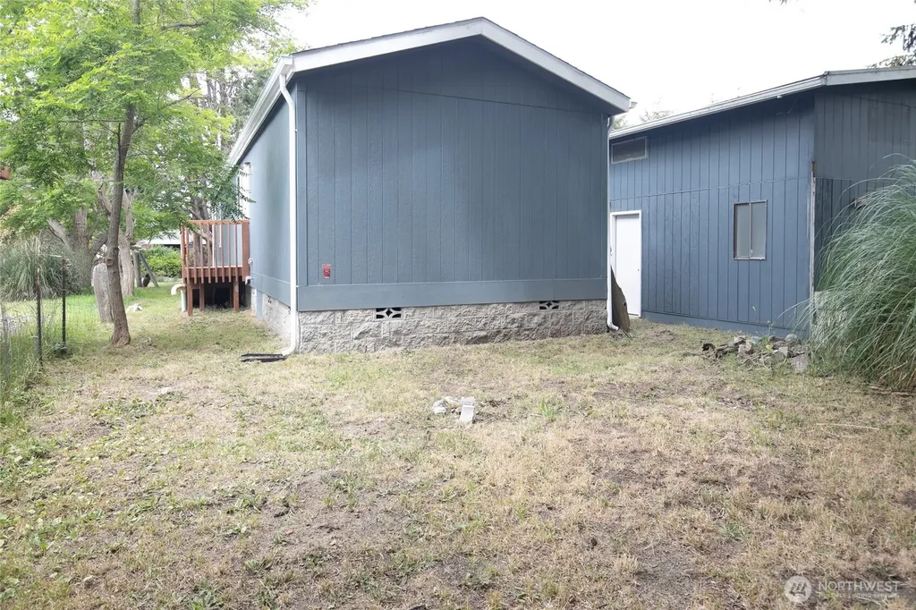 810 Magellan Avenue NE Ocean Shores WA 98569