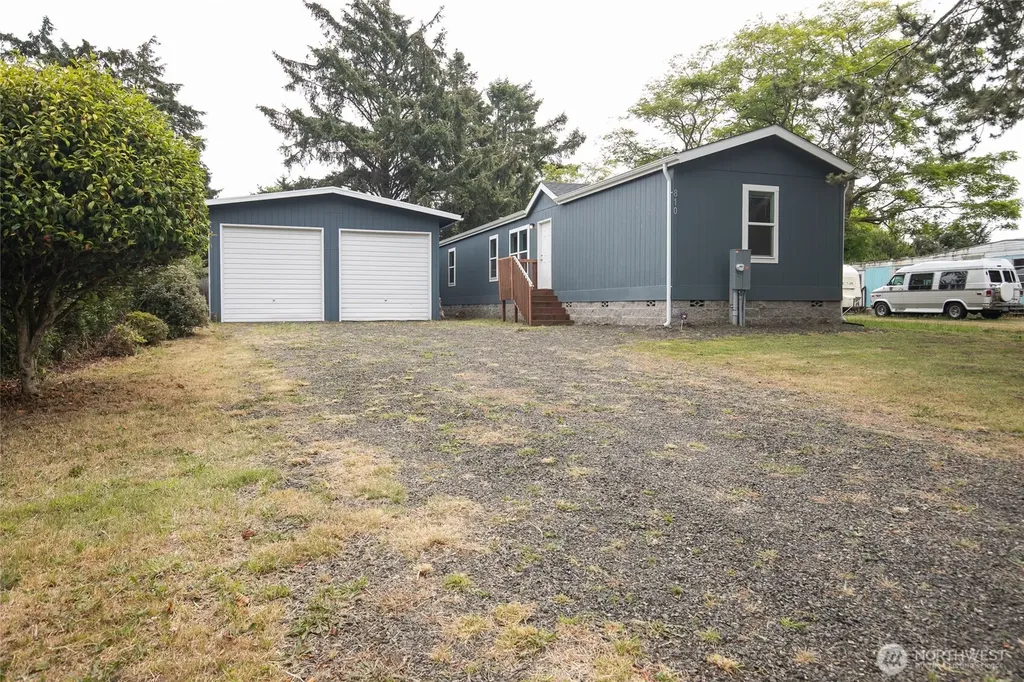 810 Magellan Avenue NE Ocean Shores WA 98569