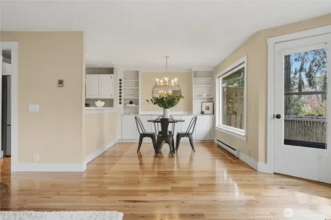790 Madison Avenue N Bainbridge Island WA 98110