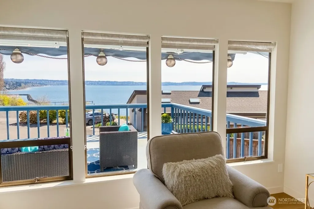 21550 1st Court S Normandy Park WA 98198
