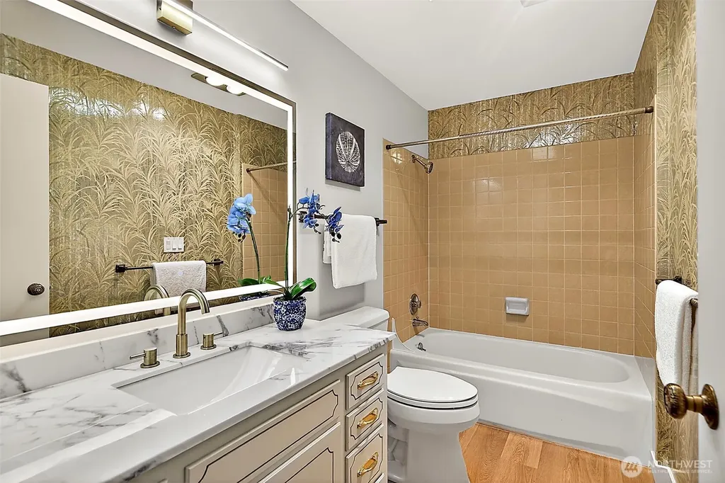 21550 1st Court S Normandy Park WA 98198