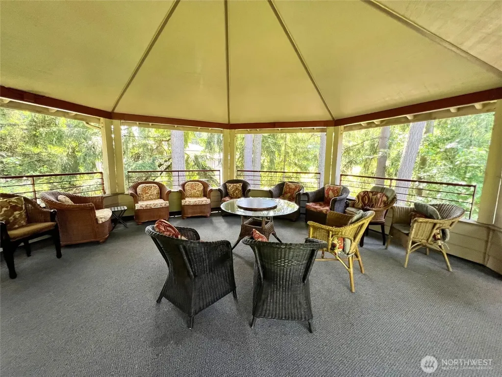 1684 152nd Avenue NE Bellevue WA 98007