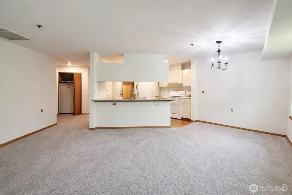 1684 152nd Avenue NE Bellevue WA 98007
