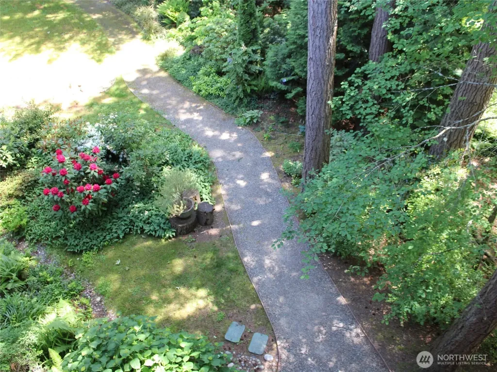 1684 152nd Avenue NE Bellevue WA 98007