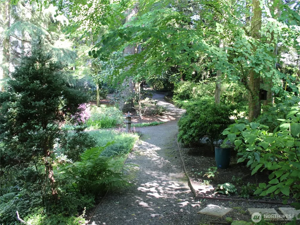 1684 152nd Avenue NE Bellevue WA 98007