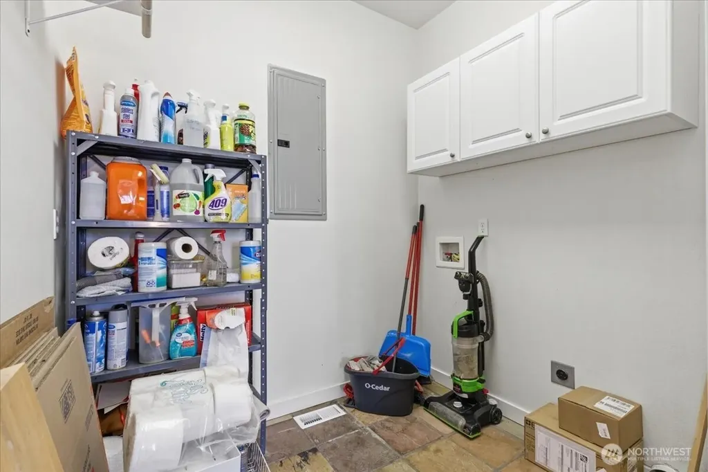 55676 Bay Area Dr NE Electric City WA 99123