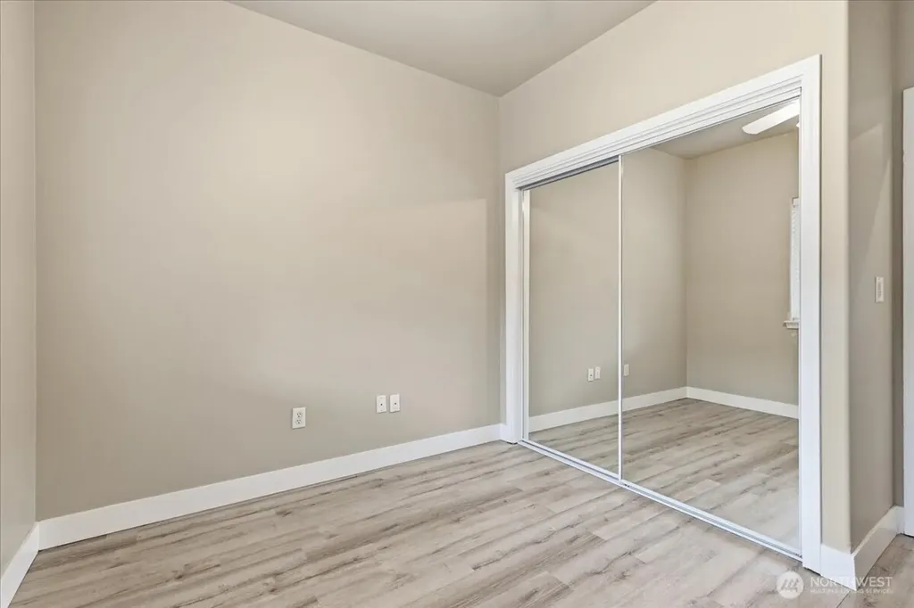 55676 Bay Area Dr NE Electric City WA 99123