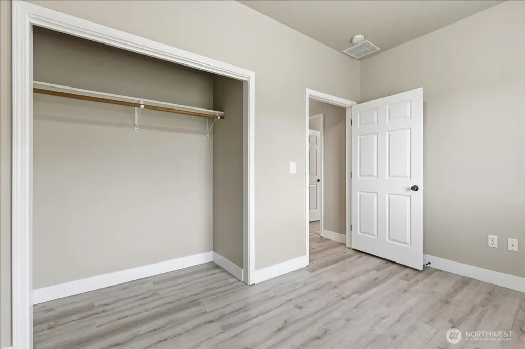 55676 Bay Area Dr NE Electric City WA 99123