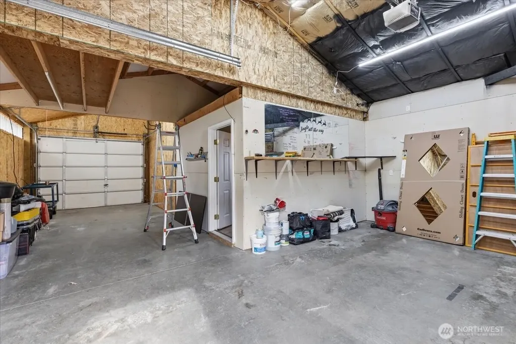 55676 Bay Area Dr NE Electric City WA 99123