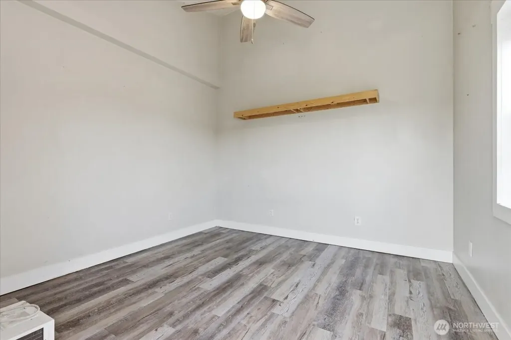 55676 Bay Area Dr NE Electric City WA 99123
